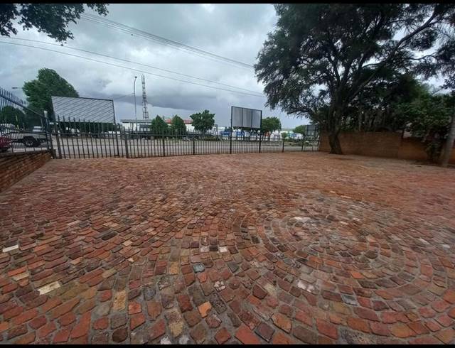 BUSINESS PROPERTY TO RENT IN LYTTELTON